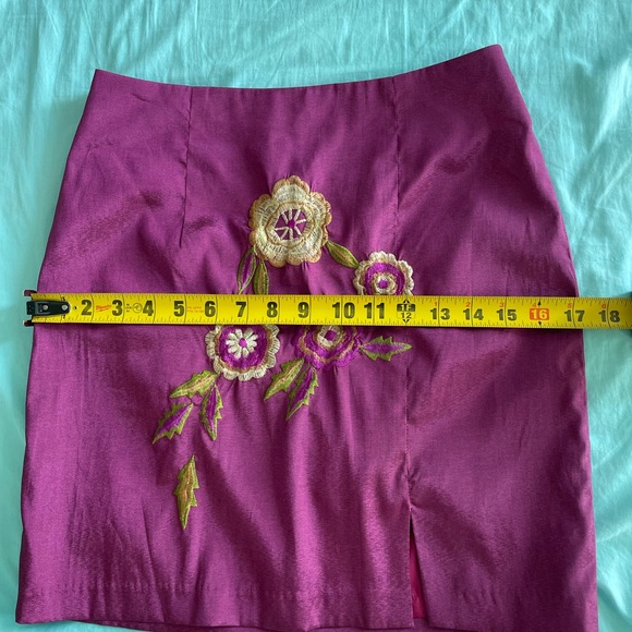 Pink Glitter Suit with Embroidered Skirt - Picture 15 of 16